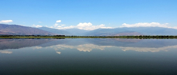 kashmir lake