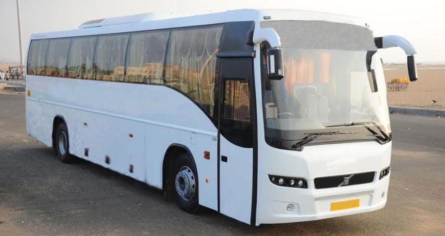 45 seater luxury bus