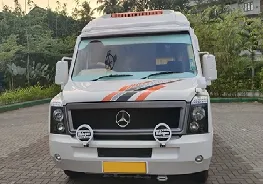 luxury tempo traveller