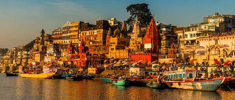 Kashi Vishwanath Temple is one of the most famous temple in Varanasi